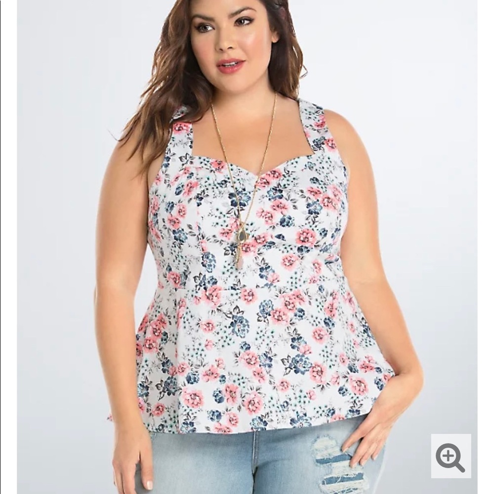 Torrid size 5 sleeveless peplum EUC